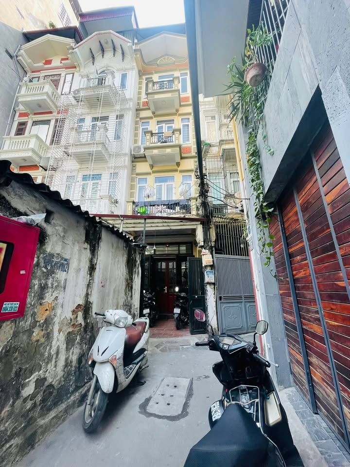 Nhà riêng Phường Thịnh Quang, Quận Đống Đa 48m² giá 13.8 tỷ - Chính chủ bán gấp!