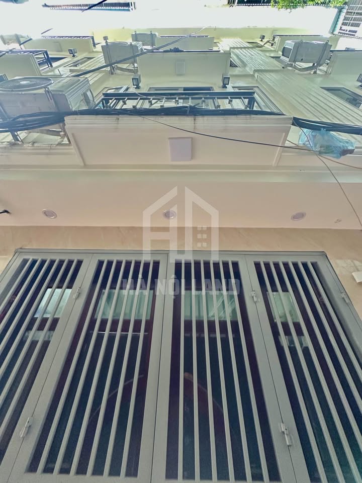 Nhà lô góc 30m² tại Cầu Giấy giá nhỉnh 7 tỷ - Full nội thất sang trọng!