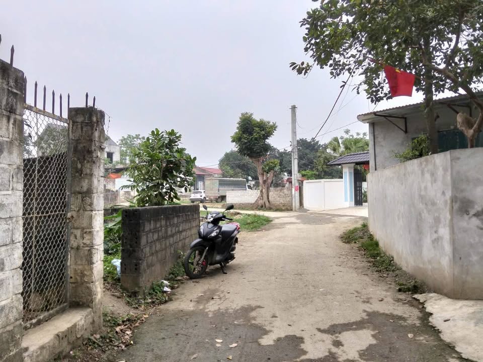 Đất thổ cư Lô góc thôn Văn Sơn, Chương Mỹ 95.8m² chỉ 1.2 tỷ - Cơ hội đầu tư tốt!