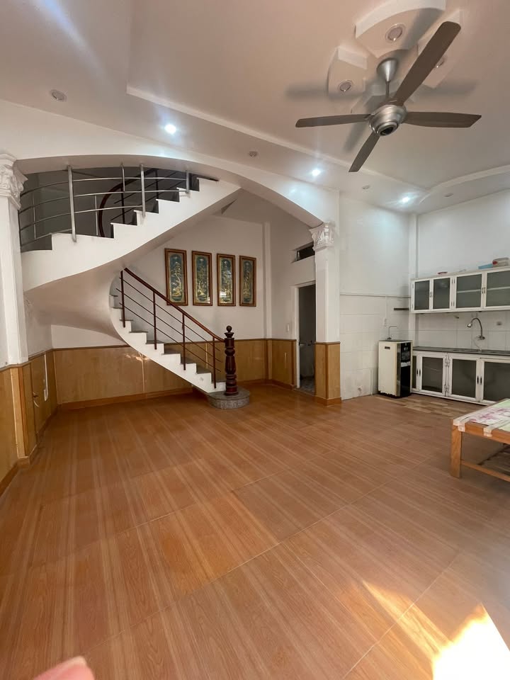 Nhà cho thuê 3 tầng tại Hoàng Huy, An Đồng - Phòng ngủ rộng rãi, tiện nghi đầy đủ