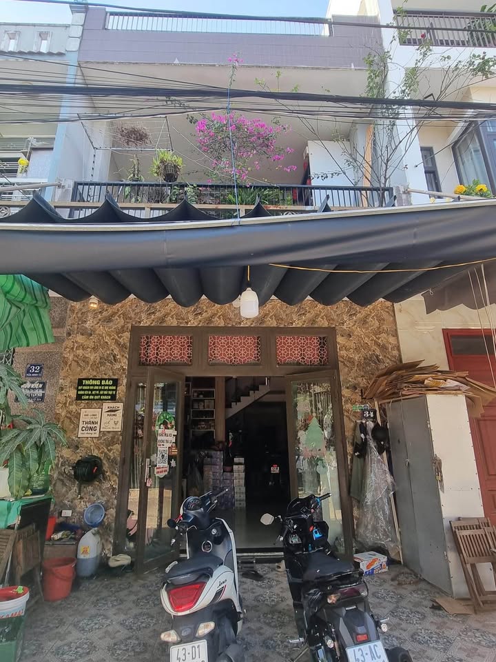 Nhà mặt tiền Dương Vương, Đà Nẵng 70m² giá 6.3 tỷ - Đầu tư kinh doanh lý tưởng!