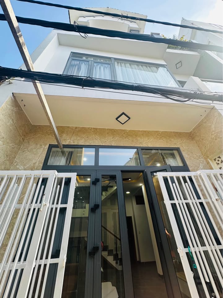 Nhà 3 tầng lô góc 68.5m² tại Dũng Sỹ Thanh Khê giá 5.1 tỷ - Khu vực đắc địa gần biển