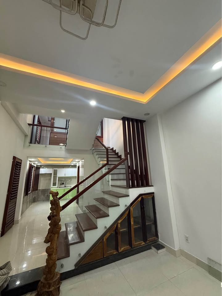 Nhà 3 tầng Kiệt ô tô Nguyễn Công Hoan 60m² giá 4 tỷ - Vị trí trung tâm thuận tiện sống!