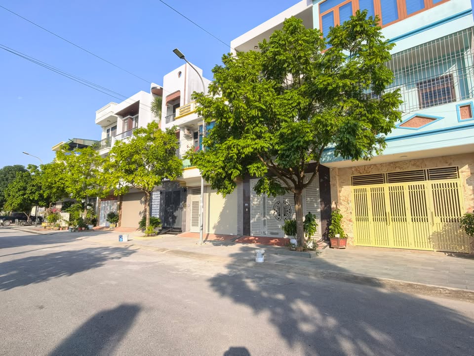 Đất nền Mb 2000 Phú Sơn 67.5m² giá 3 tỷ - Vị trí đẹp, đông dân cư!