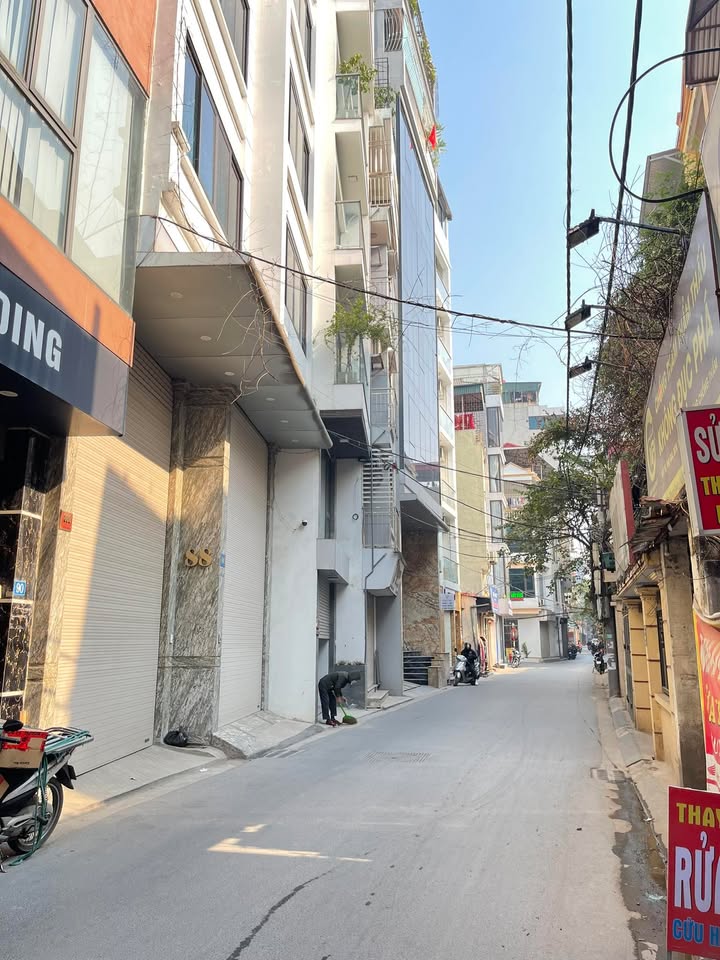 Nhà ở ngay Đại Học Y Hà Nội 36m² giá thỏa thuận - Ô tô đỗ cửa, gần bệnh viện Bạch Mai!