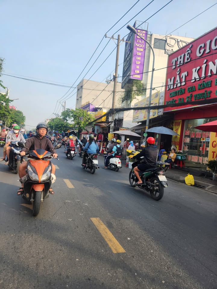 Nhà mặt tiền đường Số, Hiệp Bình Chánh 60m² giá 5 tỷ - Đường thông tứ phía