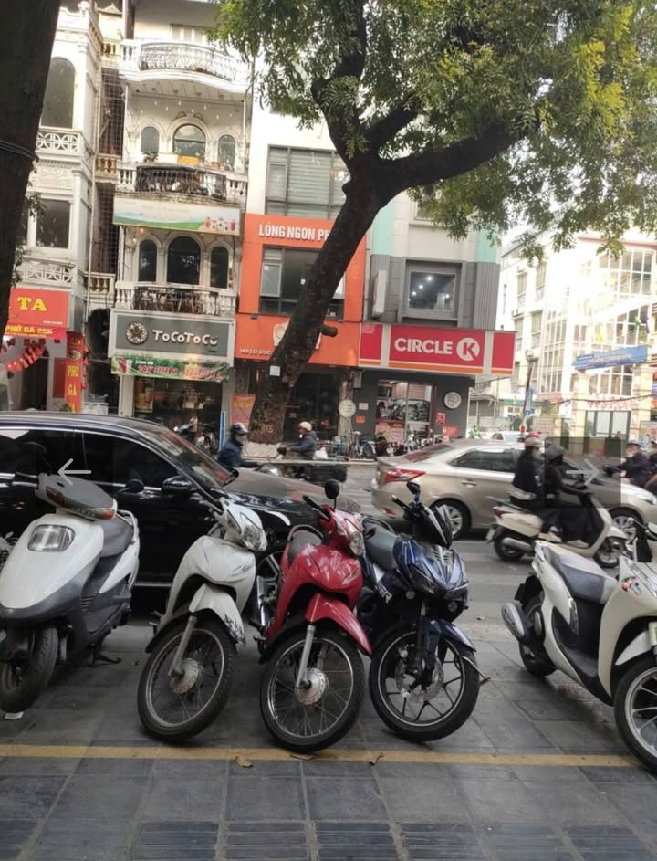 Nhà phố Lò Đúc 36m² 5 tầng giá 11.9 tỷ - Mặt tiền đẹp, thang máy