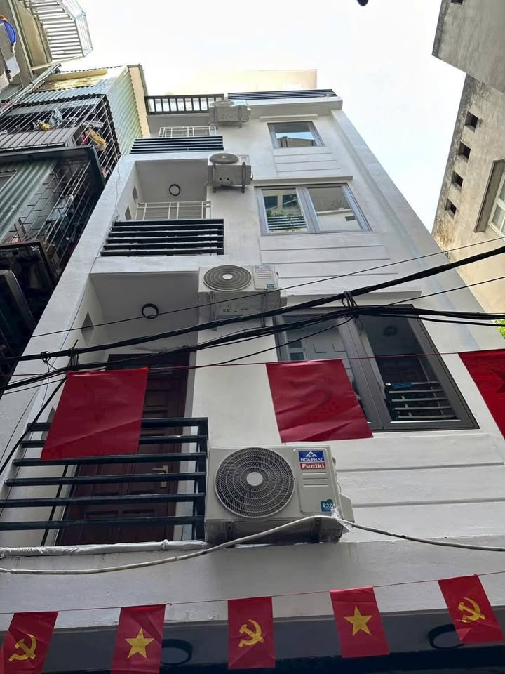 Nhà phố Yên Hòa, Cầu Giấy 30m² giá 7 tỷ - Bán gấp, sẵn sàng đón Tết!