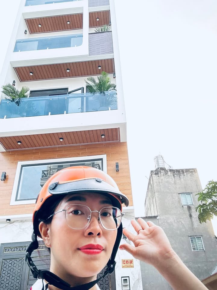 Nhà phố Tên Lửa, Bình Tân 57m² giá 7 tỷ - Ô tô vào tận nhà, 6 phòng ngủ!