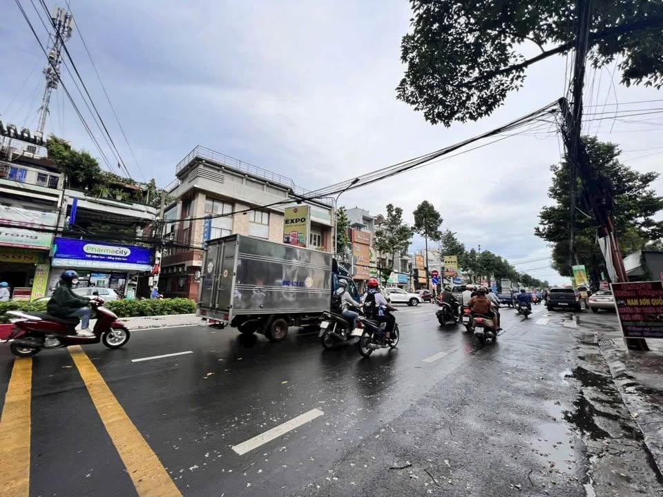 Nhà mặt tiền đường Nguyễn Ái Quốc, Biên Hòa 132m² giá 18 tỷ - Vị trí cực đẹp, kinh doanh sầm uất!