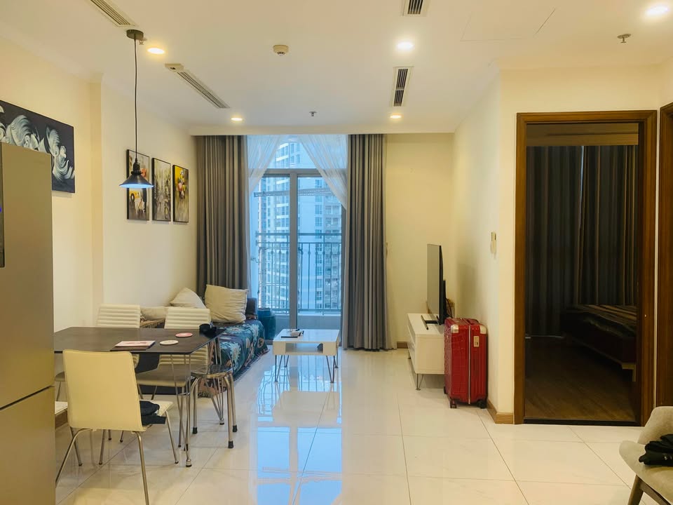 Căn hộ Vinhome Central Park C2 33.04 cho thuê - Nội thất đầy đủ, giá thỏa thuận