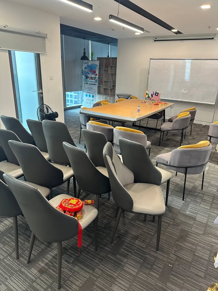 Văn phòng cho thuê L81 Skyvila Bình Thạnh 300m² giá 150 triệu - View hồ bơi thư giãn!