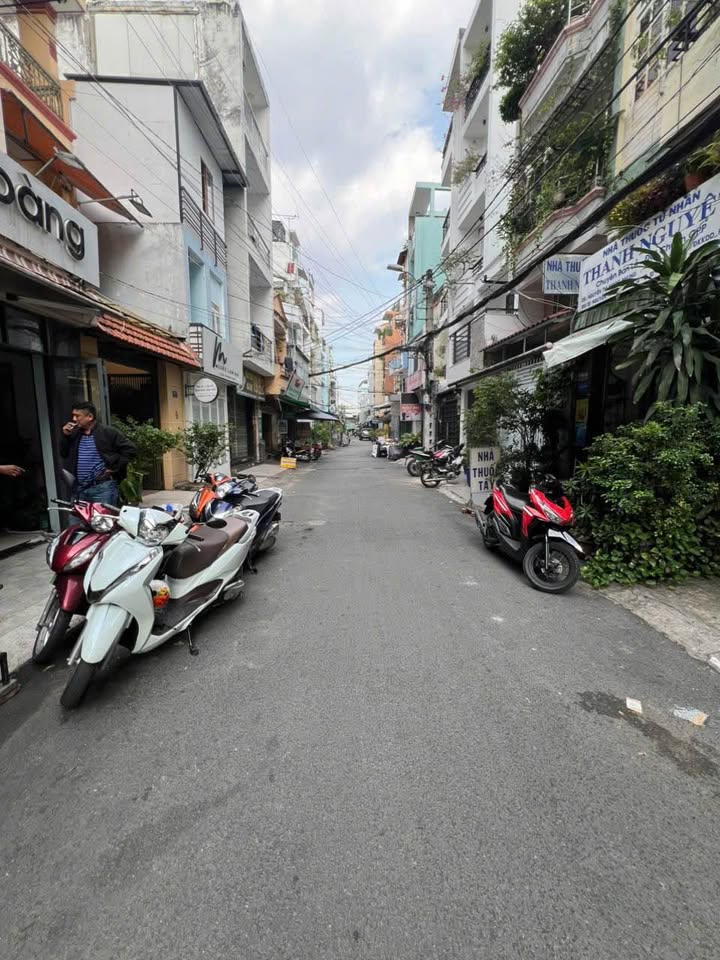 Nhà Bán Phường 14, Quận 10 - 61.4m² Giá 13.8 tỷ - Hẻm Xe Hơi Chạy Vi Vu!