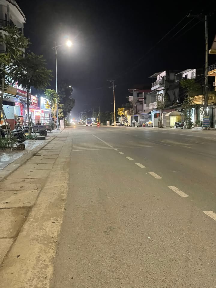 Nhà mặt đường Hoàng Hoa Thám, Huyện Tân Yên, 2 tầng - Cho thuê dài hạn giá 3 triệu/tháng!