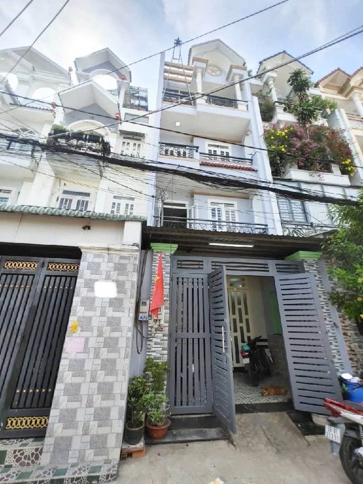 Nhà 4 tầng hẻm xe hơi Khu Tên Lửa 65m² giá 5 tỷ - Sổ hồng chính chủ!