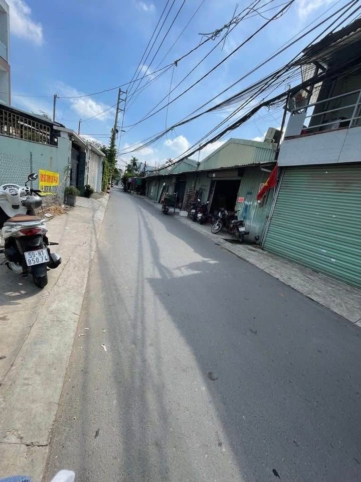 Nhà mặt tiền đường số 40, Hiệp Bình Chánh 350m² giá 23 tỷ - Dòng tiền ổn định ngay gần chợ!