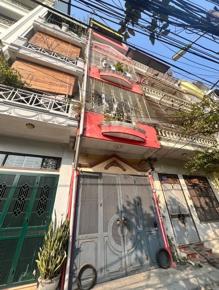 Nhà phố Láng Hạ 52m² giá 25 tỷ - Kinh doanh sầm uất, ô tô tránh nhau!