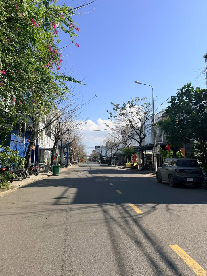 Nhà mặt tiền Bùi Tấn Diên, Đà Nẵng 105m² giá 5.x tỷ - Cơ hội đầu tư tuyệt vời!