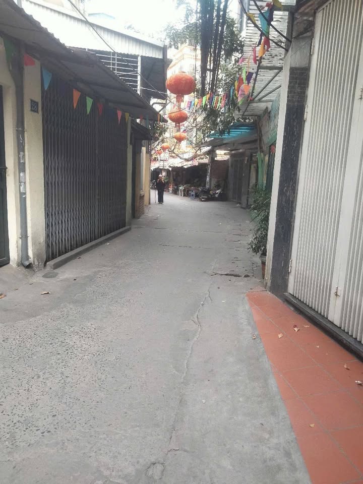 Nhà cấp 4 phố Đội Cấn, Ba Đình 140m² giá 27.2 tỷ - Vị trí đắc địa ngay trung tâm!