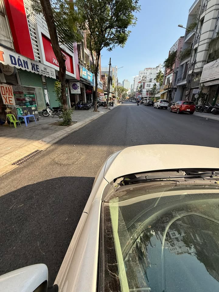 FrontHouse Mặt Tiền Kinh Doanh Đường Hoàng Diệu, Đà Nẵng 176m² - Cơ Hội Đầu Tư Hiếm Có!