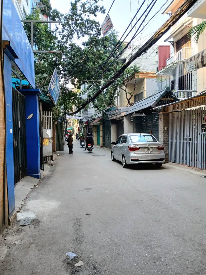 Tòa nhà 720m² tại Đống Đa giá 41.5 tỷ - Đầu tư sinh lời ngay!