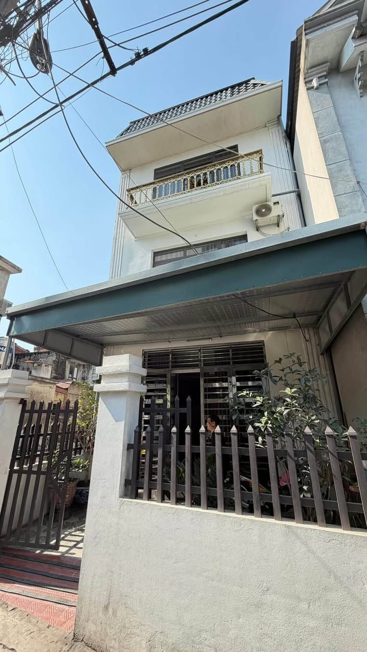 Nhà riêng tại Phường Cẩm Thành, 80m² giá 2.25 tỷ - Thiết kế hiện đại, sẵn sàng vào ở!