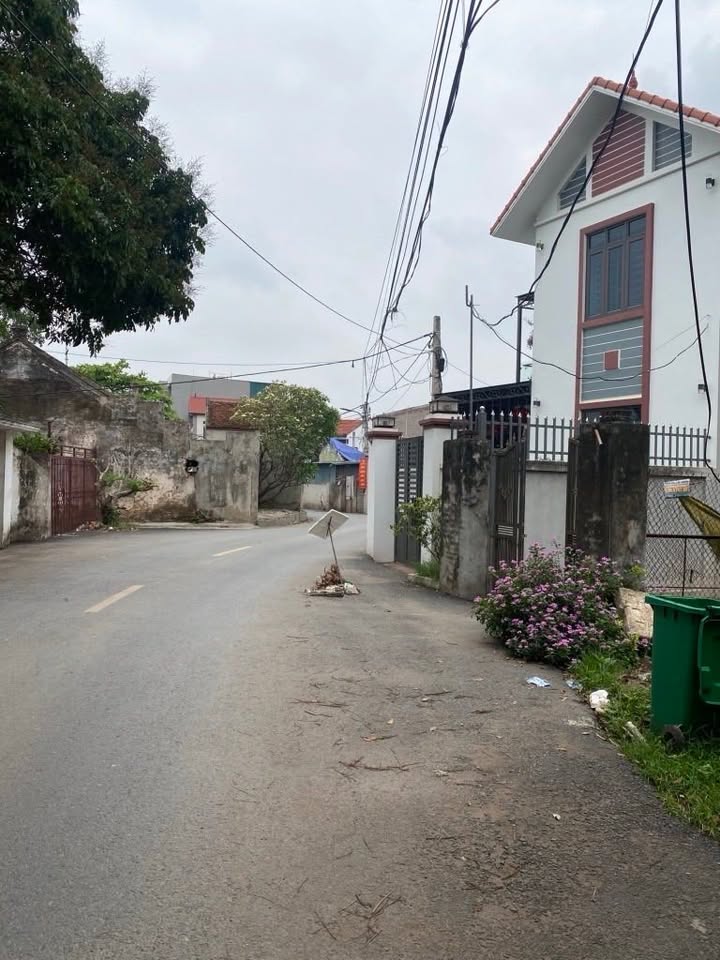 Đất Biên Giang 50m² giá 3 tỷ - Lô góc kinh doanh sầm uất!