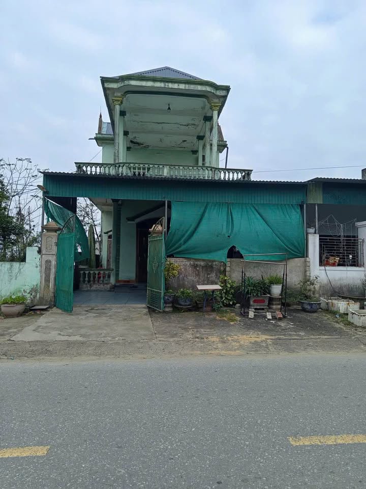 Nhà gần Bệnh viện Đa khoa huyện Lộc Hà 195m² - Đường 2 làn, kinh doanh thuận lợi!