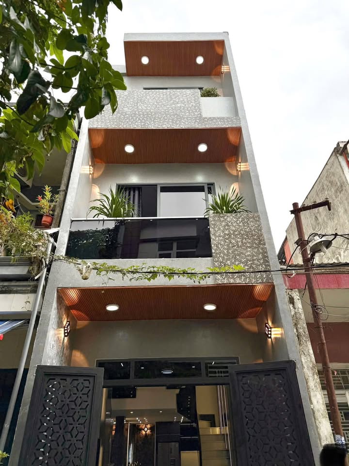 Nhà 3 tầng đẹp tại 5m Điện Biên Phủ, Đà Nẵng - Thiết kế hiện đại, sẵn sàng vào ở ngay!