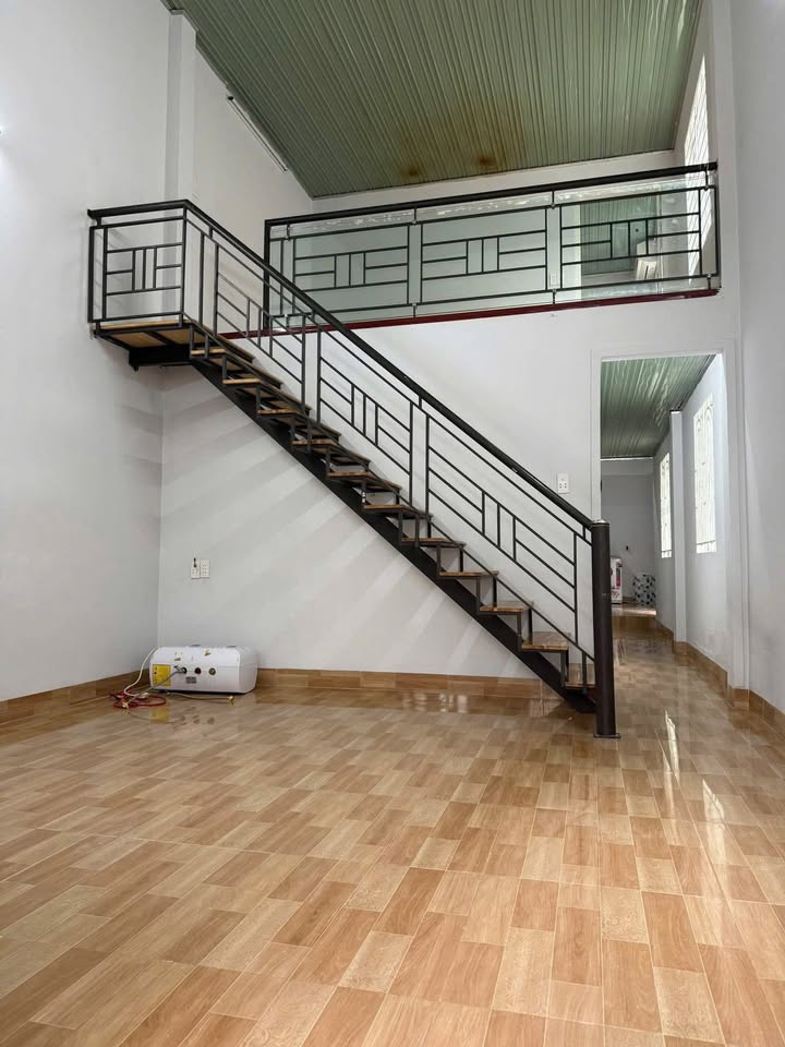 Nhà cho thuê gác lửng Hẻm Mai Hắc Đế 3PN giá 5 triệu - Khu an ninh, yên tĩnh!