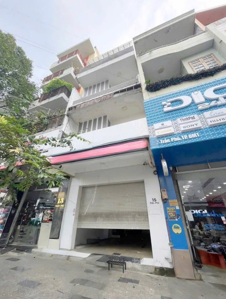 Nhà 4 tầng mặt tiền Trần Phú 25 triệu - Khu phố cổ Buôn Ma Thuột