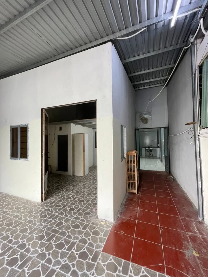 Cho thuê kho xưởng nhẹ Thạnh Xuân 137m² giá 7 triệu - Phù hợp cho sản xuất và gia công!