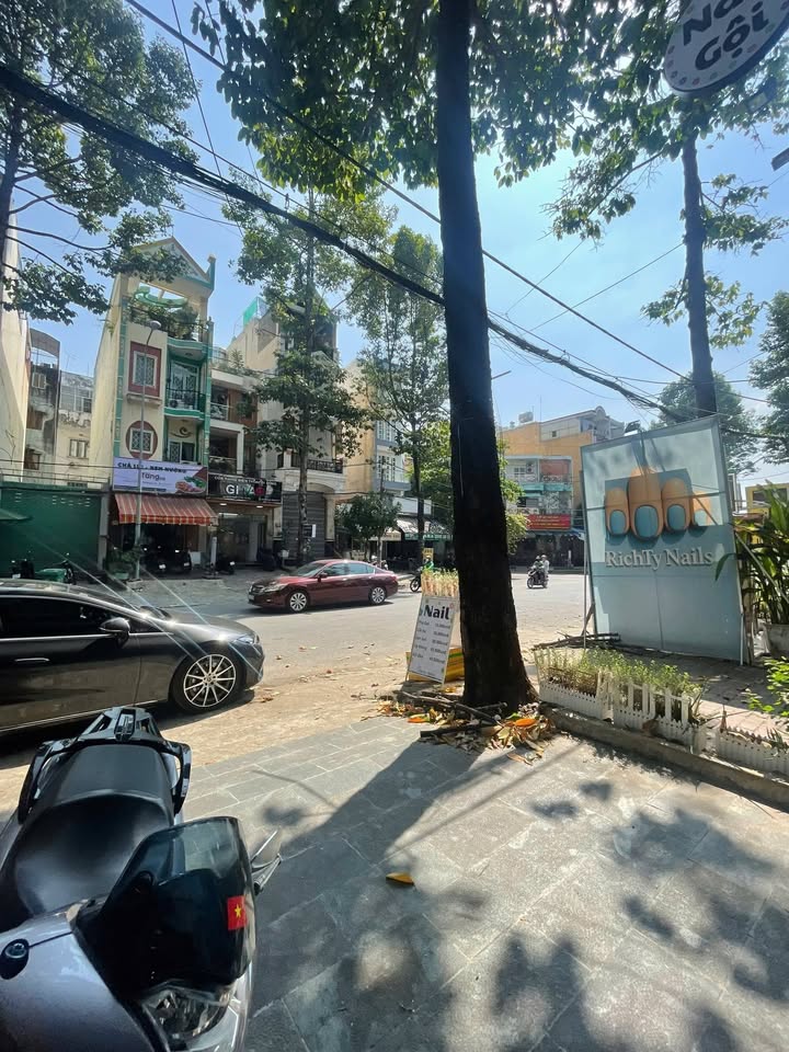 Cho thuê nhà mặt tiền Nguyễn Gia Trí, Bình Thạnh 80m² - Kinh doanh thuận lợi!