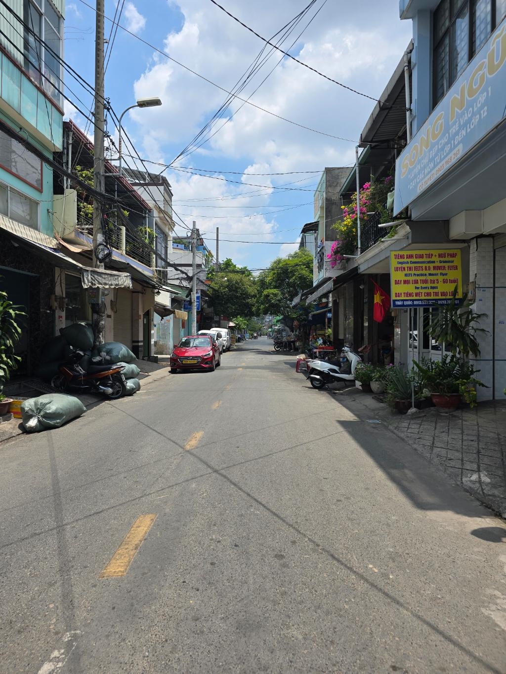 Nhà mặt tiền Quách Hữu Nghiêm, 135m², 4 tầng, 6 phòng ngủ, giá chỉ 13.5 tỷ - Cơ hội đầu tư hiếm có!