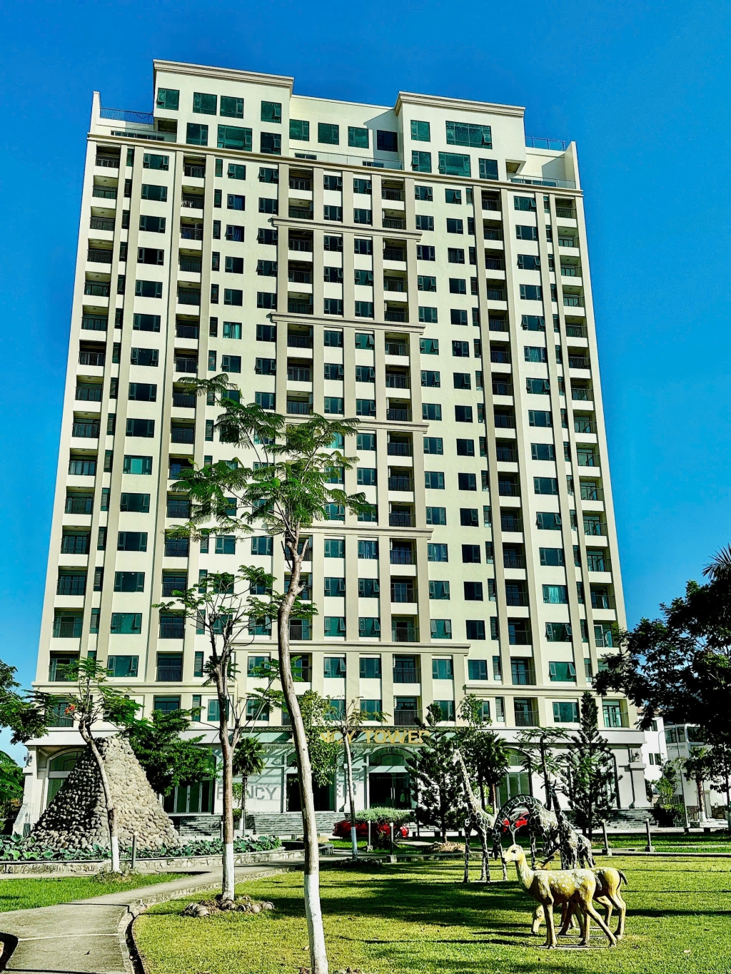 Căn hộ cao cấp Hưng Phú Bến Tre 70m² giá 1.6 tỷ - Thiết kế sang trọng, bàn giao nội thất cơ bản!