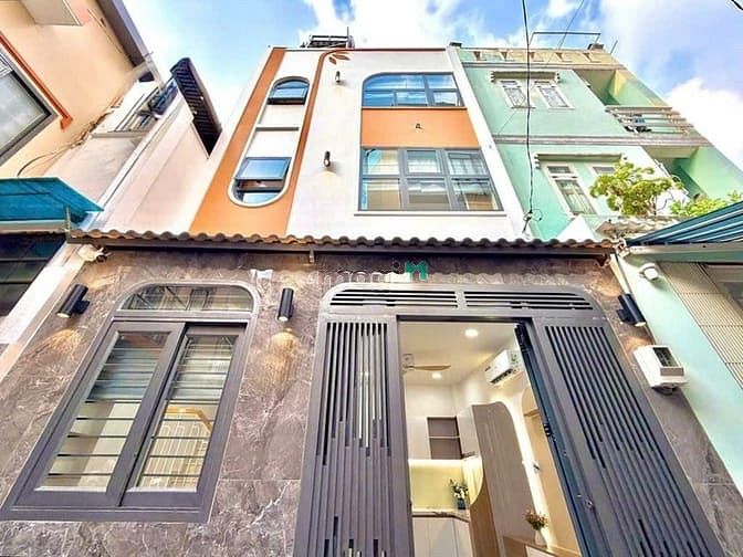 Nhà phố Nguyễn Lâm, Phan Xích Long 100m² giá 5.5 tỷ - Sẵn sàng ở ngay!