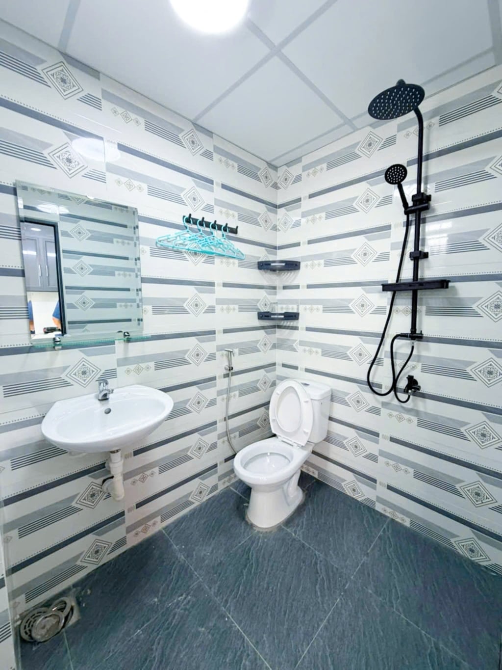 Nhà nguyên căn Gò Dầu 60m² giá 8 triệu - Căn góc mặt tiền đường lớn