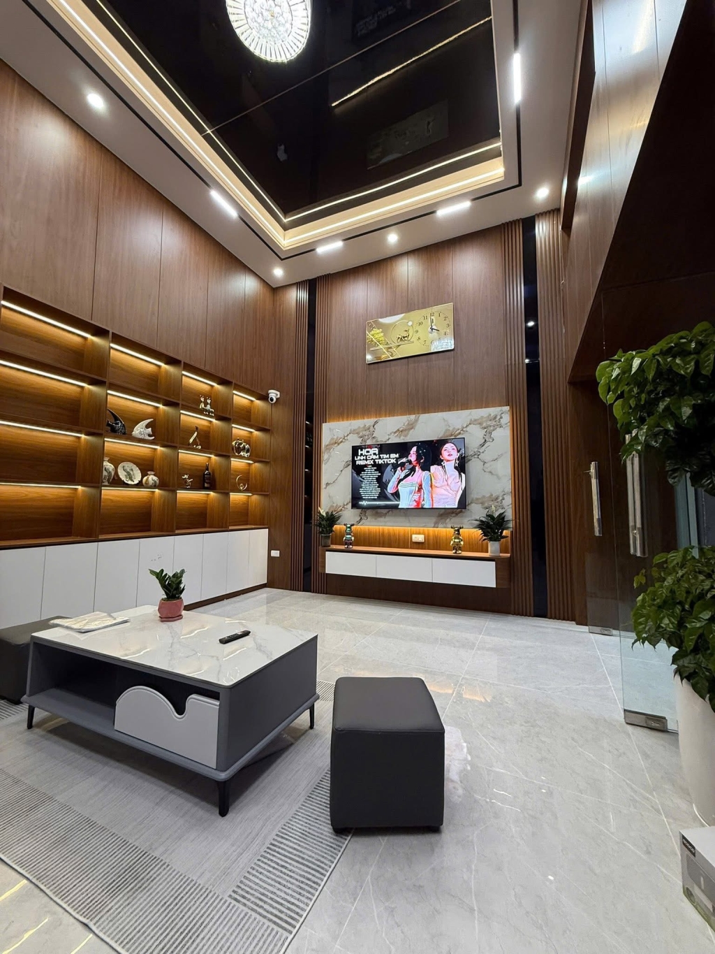 Nhà 4 tầng Cát Linh 34m² giá 7.4 tỷ - Giao thông thuận tiện, thiết kế hiện đại!