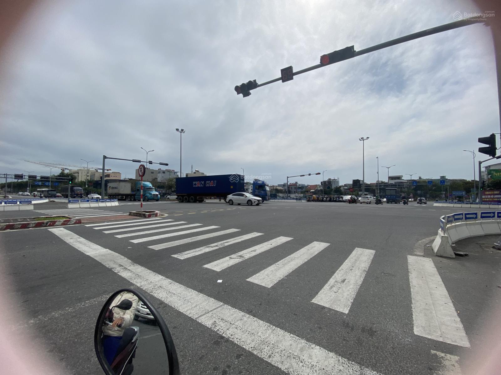 Nhà mặt phố Hoàng Diệu 180m² giá 36.9 tỷ - Cơ hội đầu tư tuyệt vời!