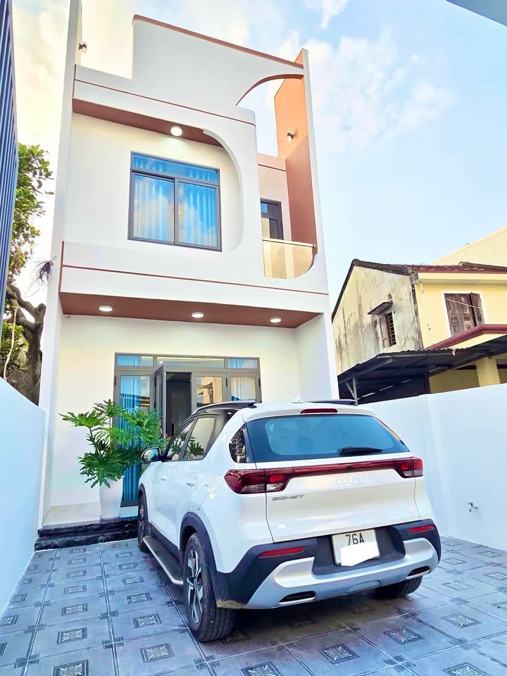 Căn hộ 120m² Huyện Sa Thầy giá 2.6 tỷ - Nhà mới, nội thất đầy đủ!