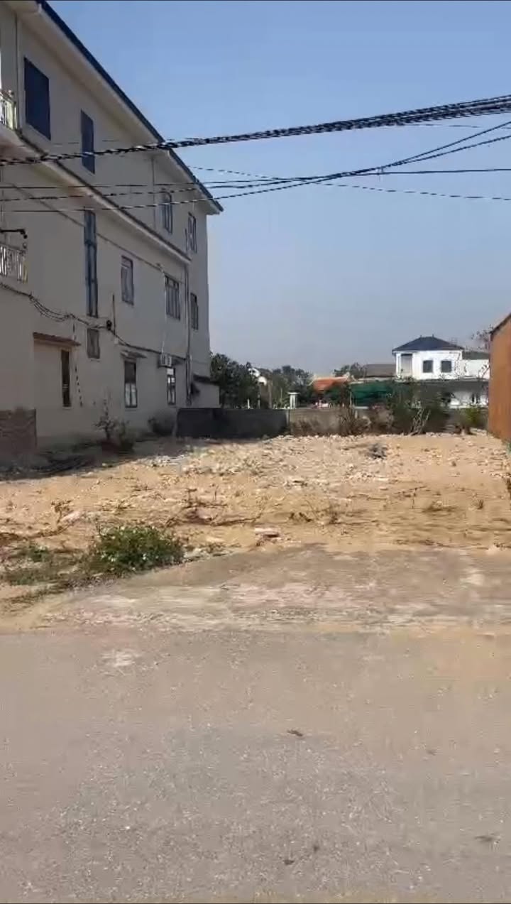 Đất Cửa Lò 128m² giá 3.x tỷ - Sổ đỏ riêng, gần biển!