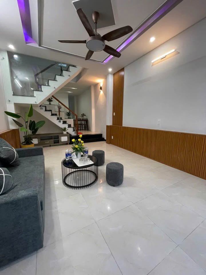 Nhà 3 tầng mặt tiền đường Cao Xuân Dục, Đà Nẵng 58m² giá 6.9 tỷ - Sẵn sàng vào ở ngay!