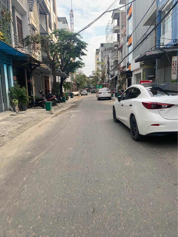 Nhà mặt tiền Trần Nhân Tông, Sơn Trà 52m² chỉ 5 tỷ - Kinh doanh tuyệt vời!