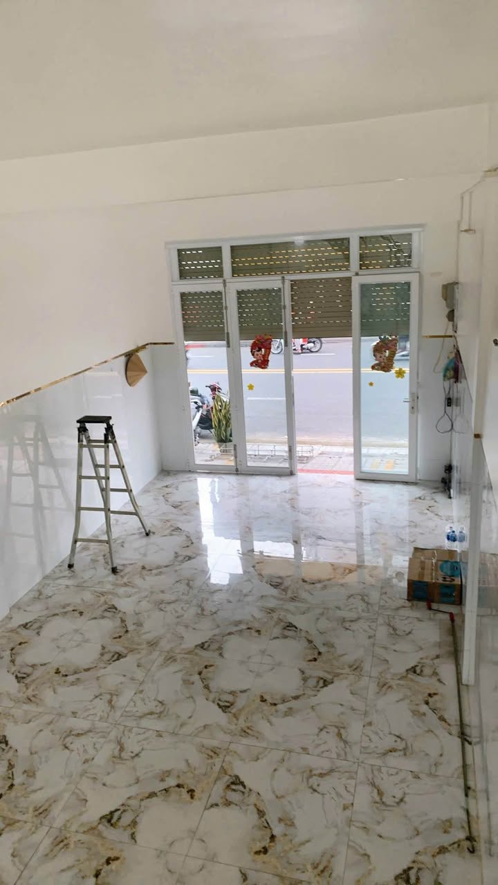 Nhà mặt tiền đường Hàm Nghi, phường Bình Khánh 57m² giá 5 tỷ - Cơ hội kinh doanh lý tưởng!