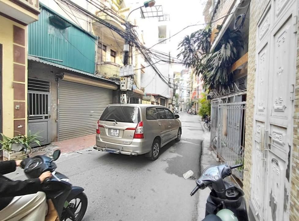 FrontHouse Phố Yên Lạc, Hai Bà Trưng 34m² giá 15.2 tỷ - Kinh doanh sầm uất, ô tô tránh!