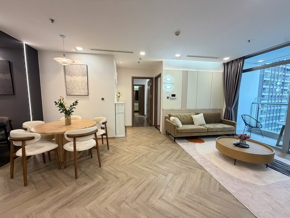 Căn hộ Vinhomes Central Park 2PN quận Bình Thạnh - Full nội thất, dọn vào ngay!