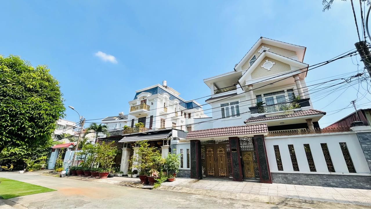 Biệt thự Linh Trung 245m² giá 25 tỷ - Đối diện công viên, an ninh tuyệt đối!