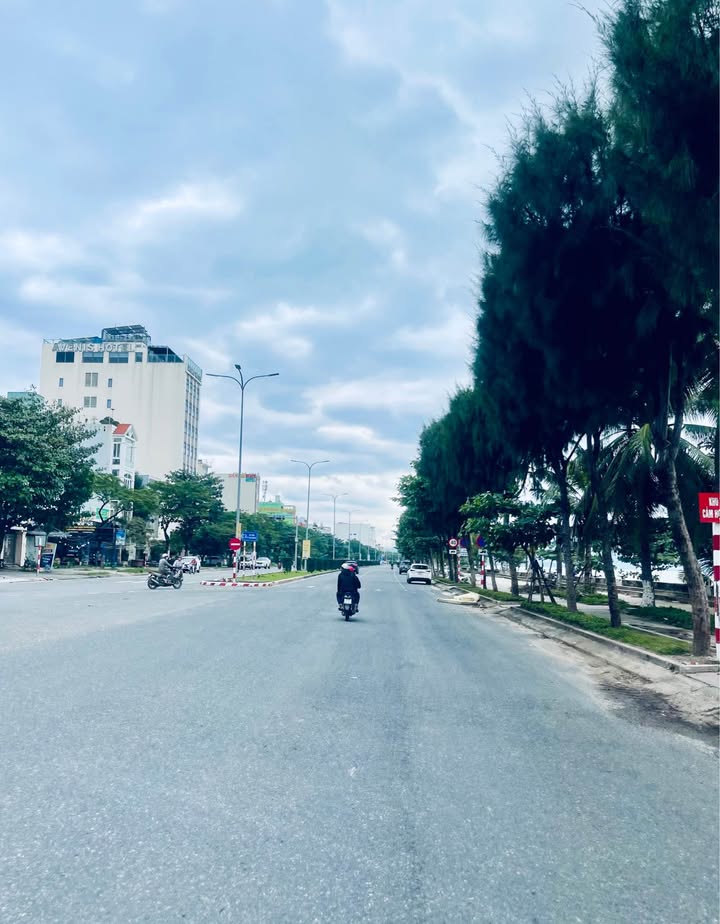 Nhà cấp 4 Hòa Minh 92m² giá 5 tỷ - Đi bộ ra biển chỉ vài bước!