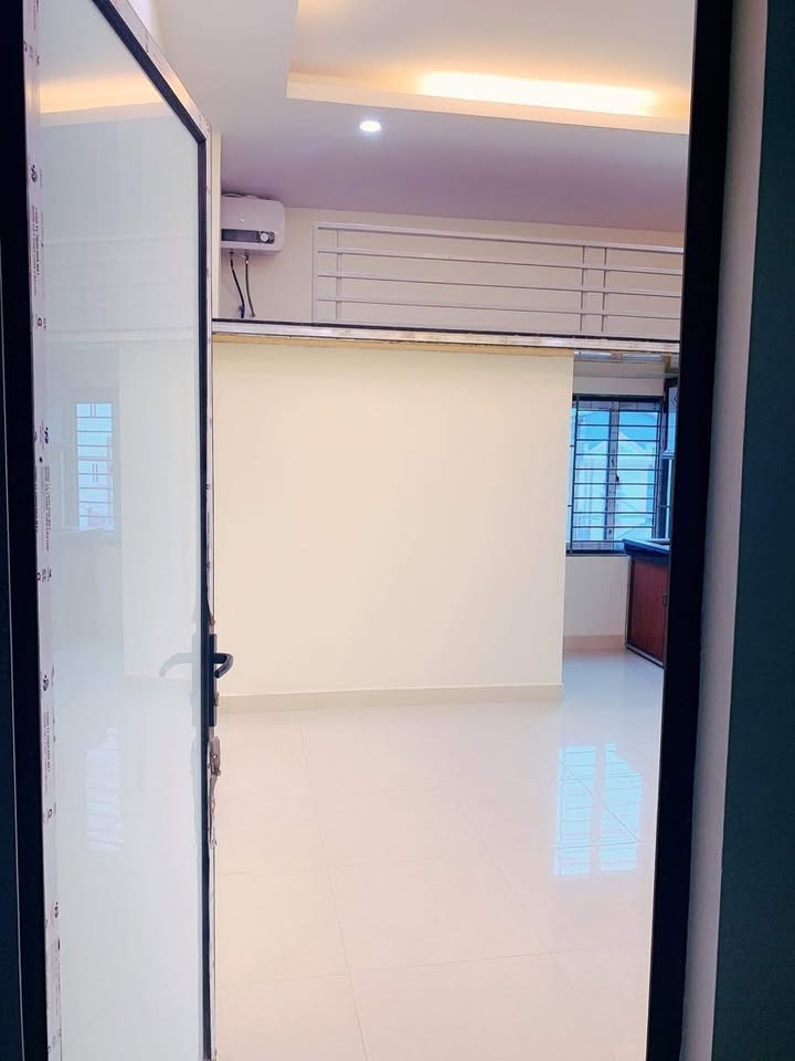 Phòng cho thuê tại 36 Thanh Lân, Quận Hoàng Mai - Ra vào tự do với khóa vân tay