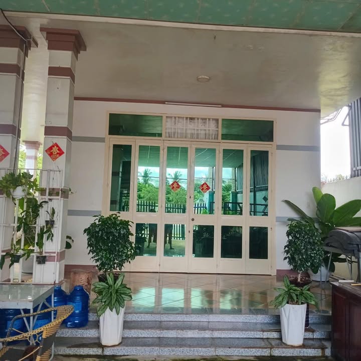 Nhà mặt tiền đường NCT, Hòa Thành, 530m² giá 3.8 tỷ - Cơ hội vàng cho đầu tư!